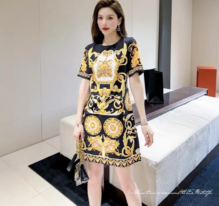 Đầm lụa hoạ tiết cao cấp D194